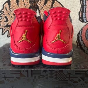 Air Jordan 4 Retro
